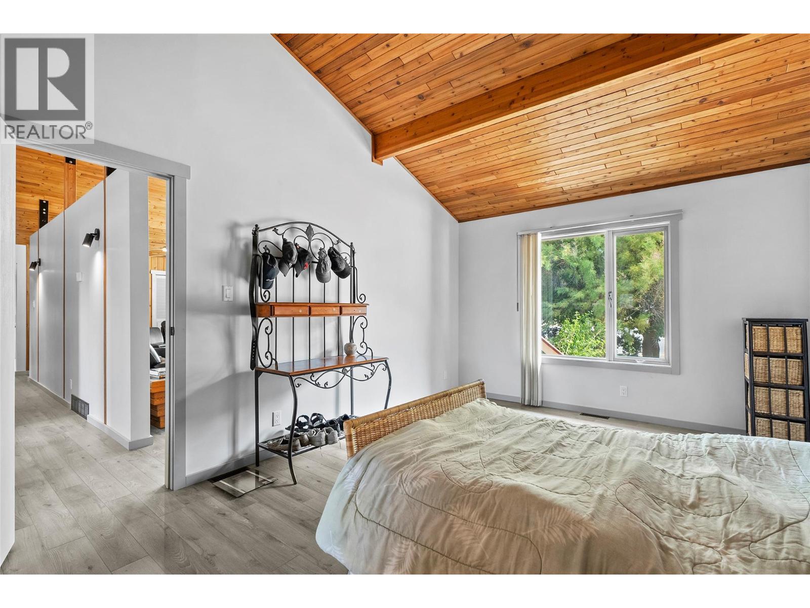304 Brooke Drive - 18