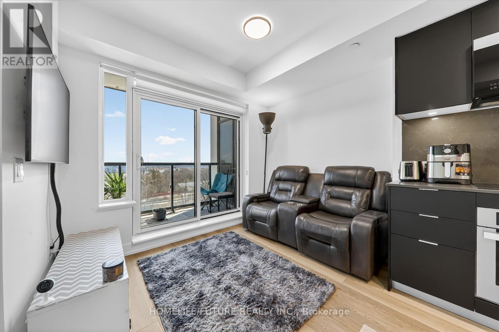 #1017 8 CEDARLAND DRIVE - 10