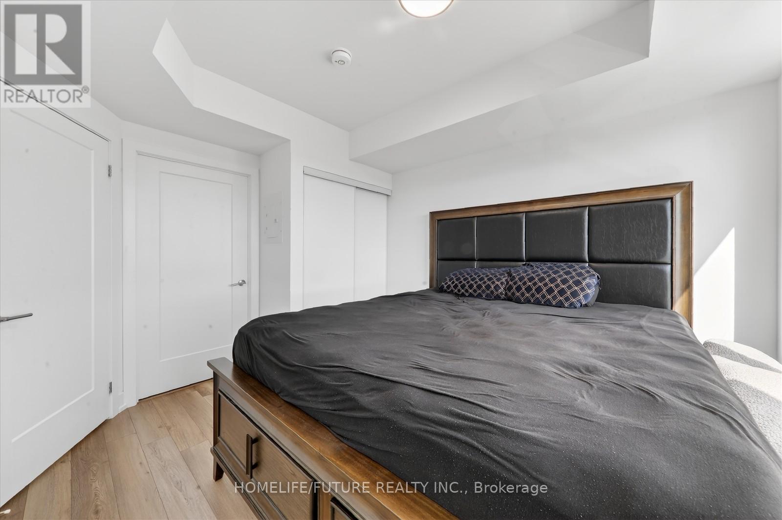 #1017 8 CEDARLAND DRIVE - 18