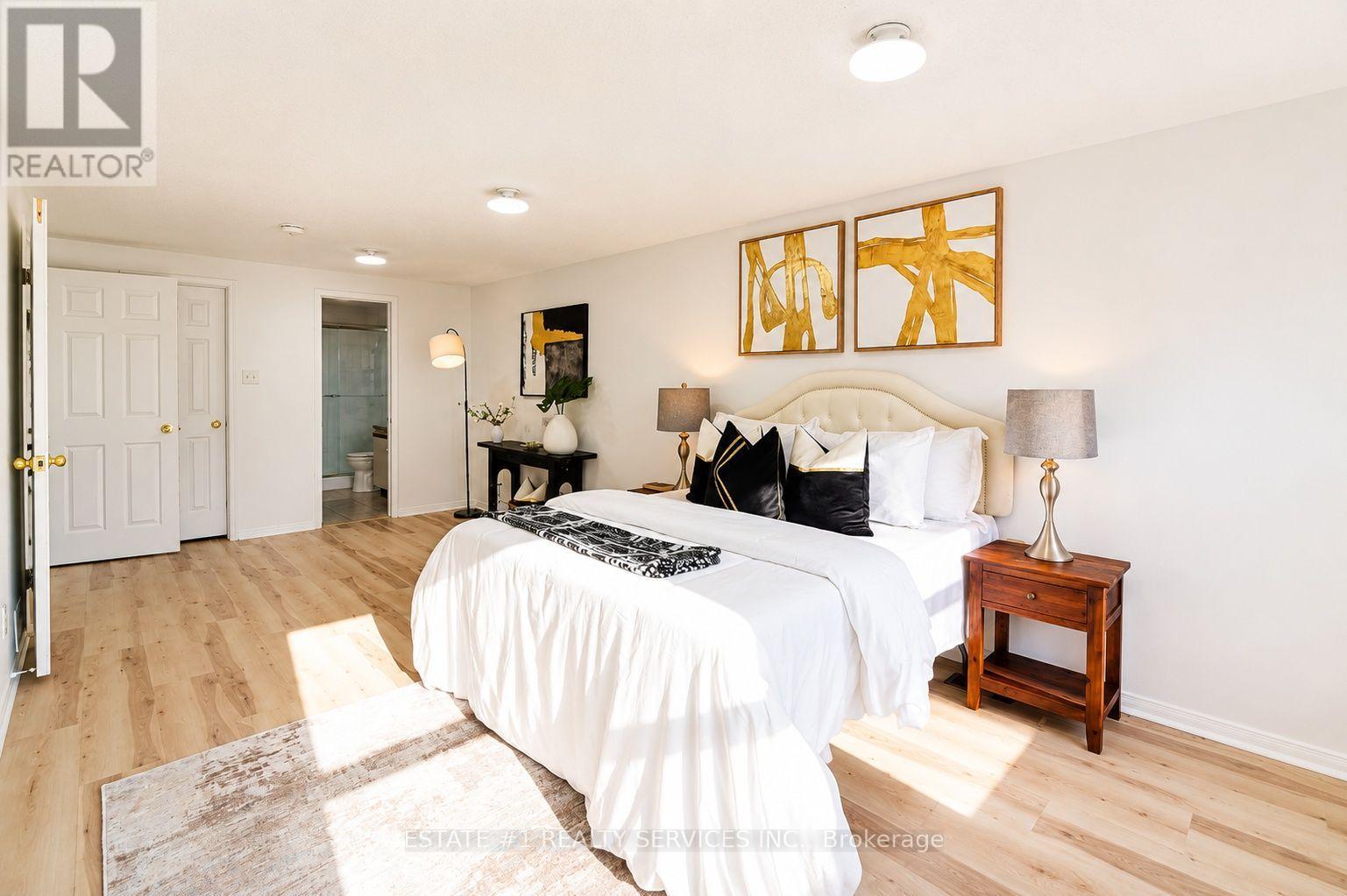 35 GOLDEN MEADOW DRIVE - 24