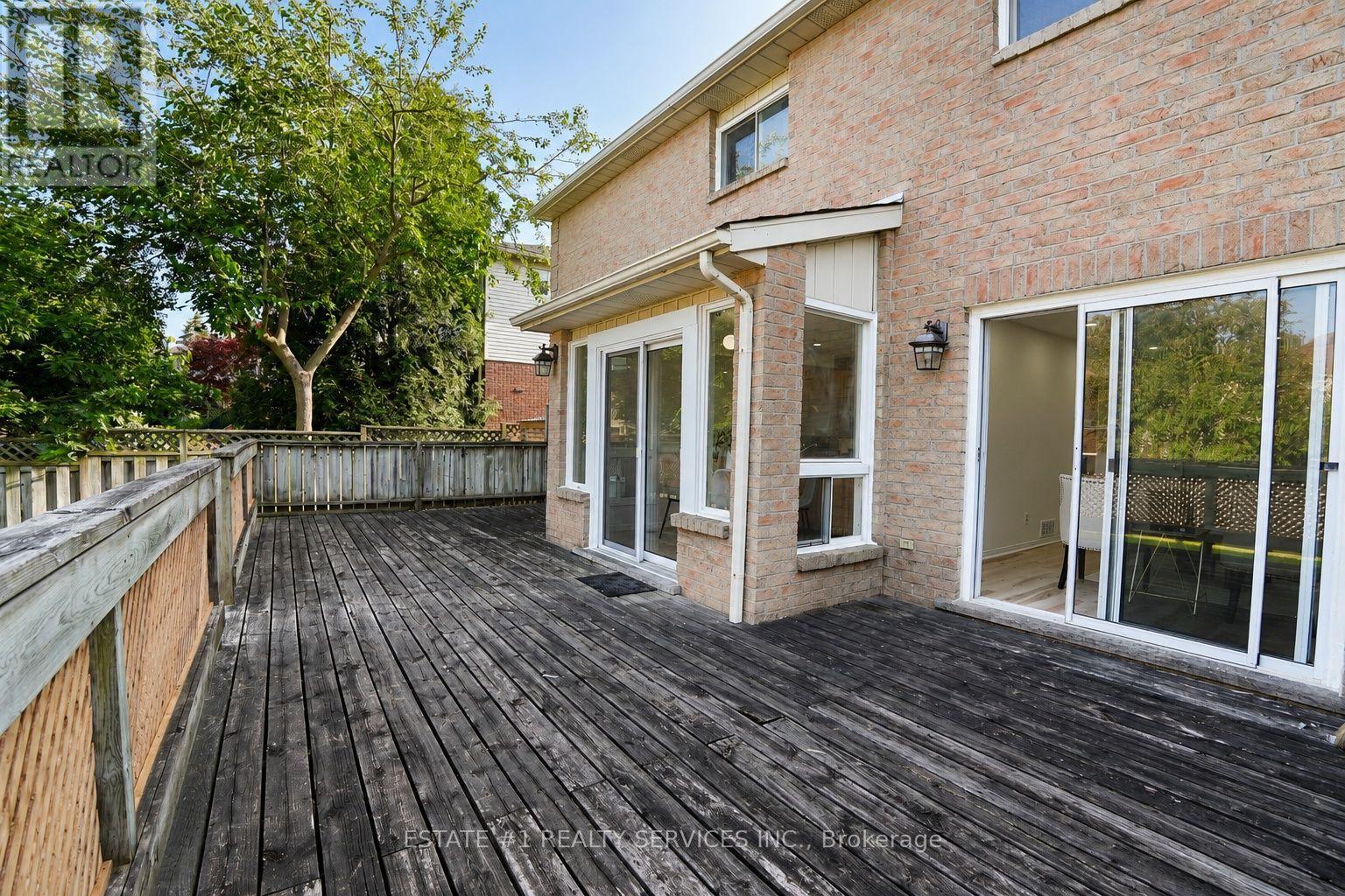35 GOLDEN MEADOW DRIVE - 19