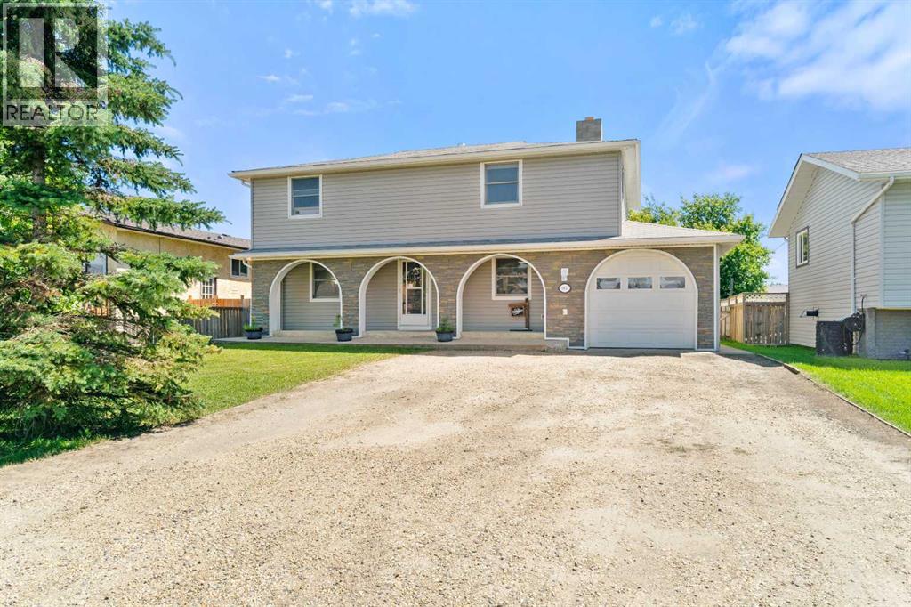 9805 98 Ave - 1