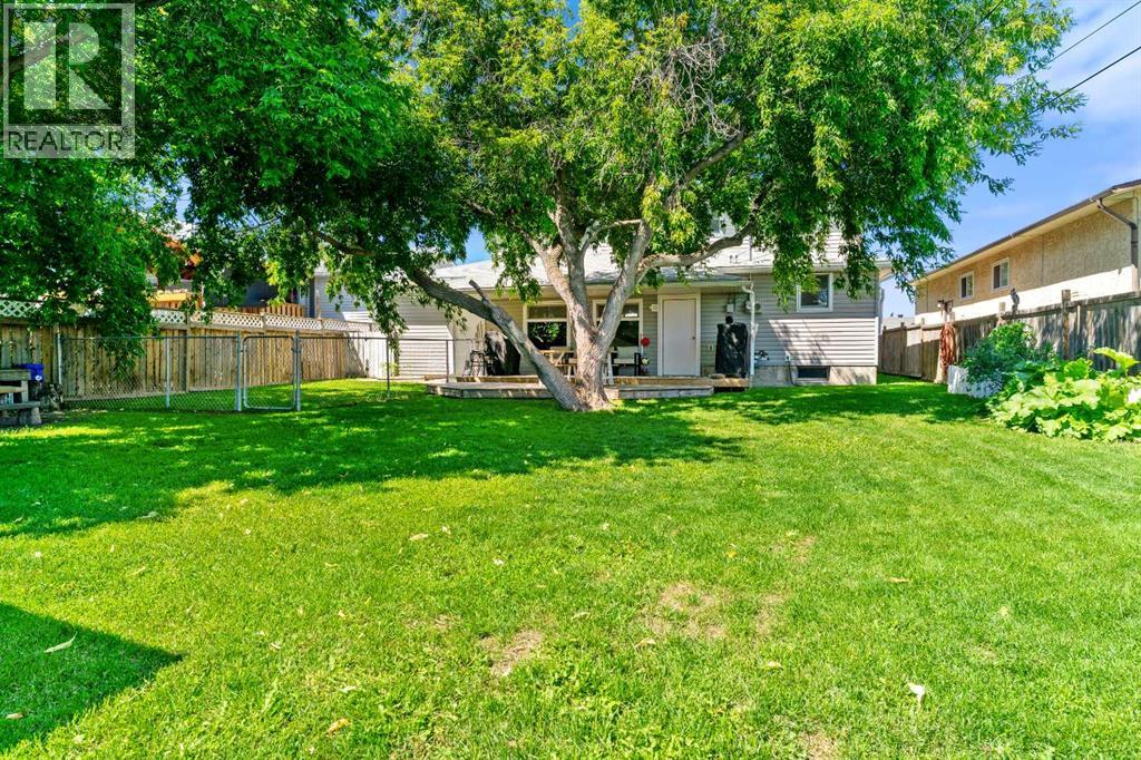 9805 98 Ave - Image 24