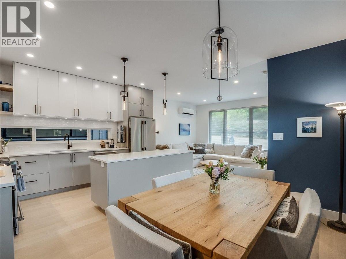 514 ROBSON Street Unit# B B photo