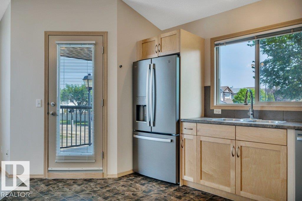 #90 604 62 ST SW - 15