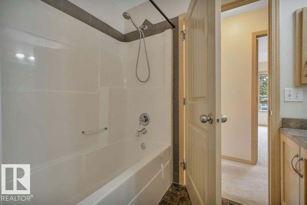 #90 604 62 ST SW - 30