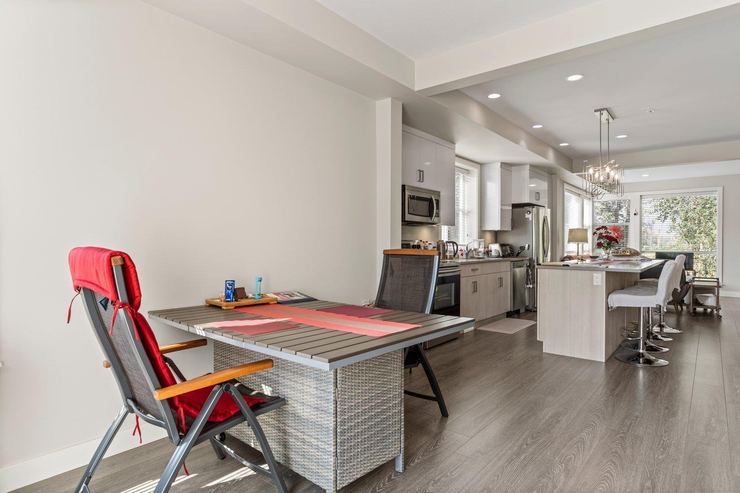 11 8413 MIDTOWN WAY, Chilliwack Proper South, Chilliwack
