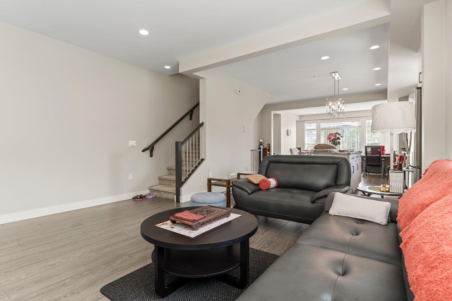 11 8413 MIDTOWN WAY, Chilliwack Proper South, Chilliwack