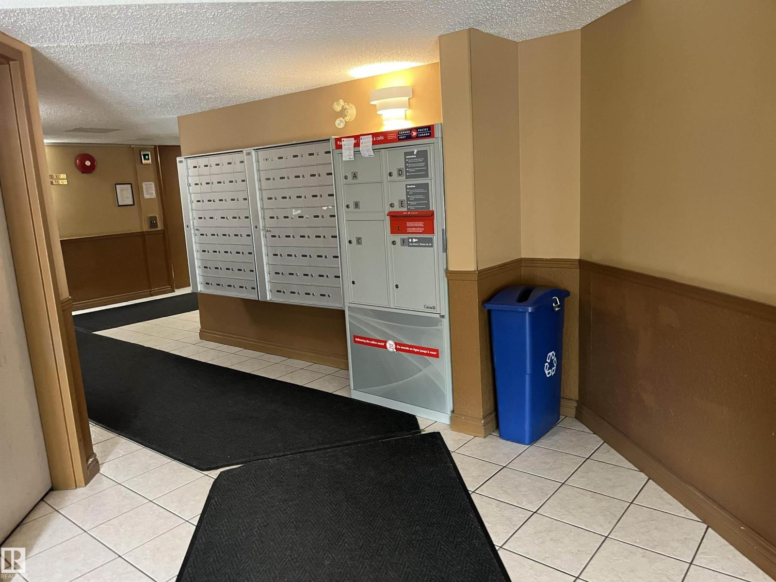 #205 5065 31 AV NW - 2