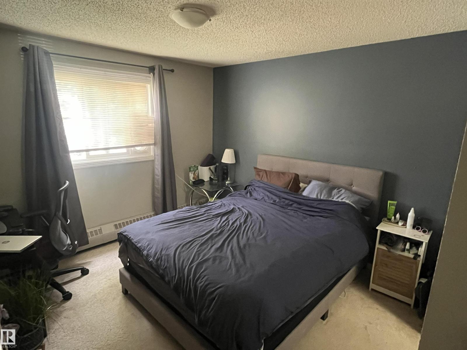#205 5065 31 AV NW - 10