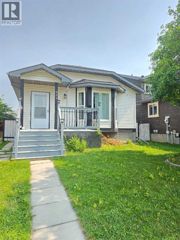335 Covington Bay NE, Coventry Hills, Calgary photo 1