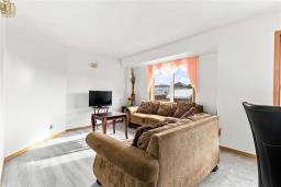 84 Foxwarren Drive, Winnipeg, MB R2P2X3 Photo 16