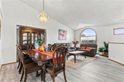 84 Foxwarren Drive, Winnipeg, MB R2P2X3 Photo 9