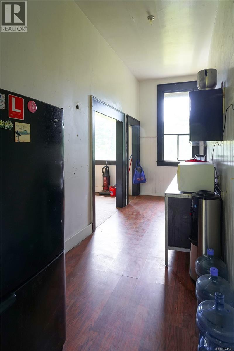 1710 North End Rd - 13