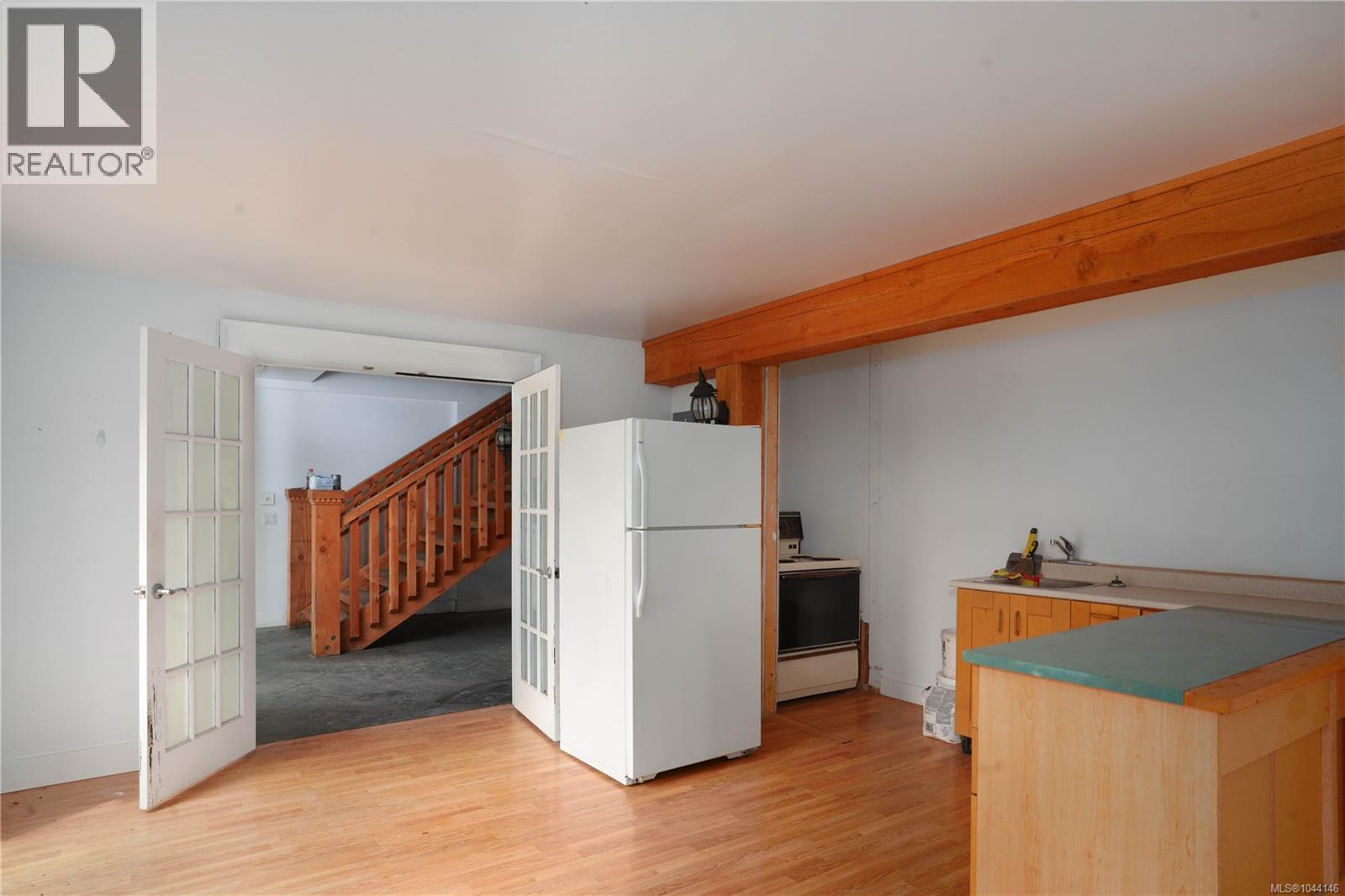 1710 North End Rd - 18
