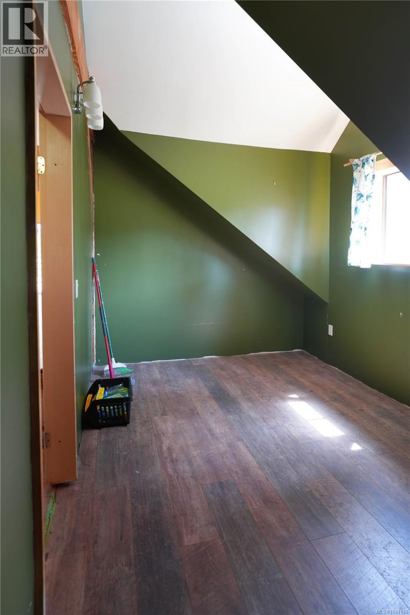 1710 North End Rd - 42