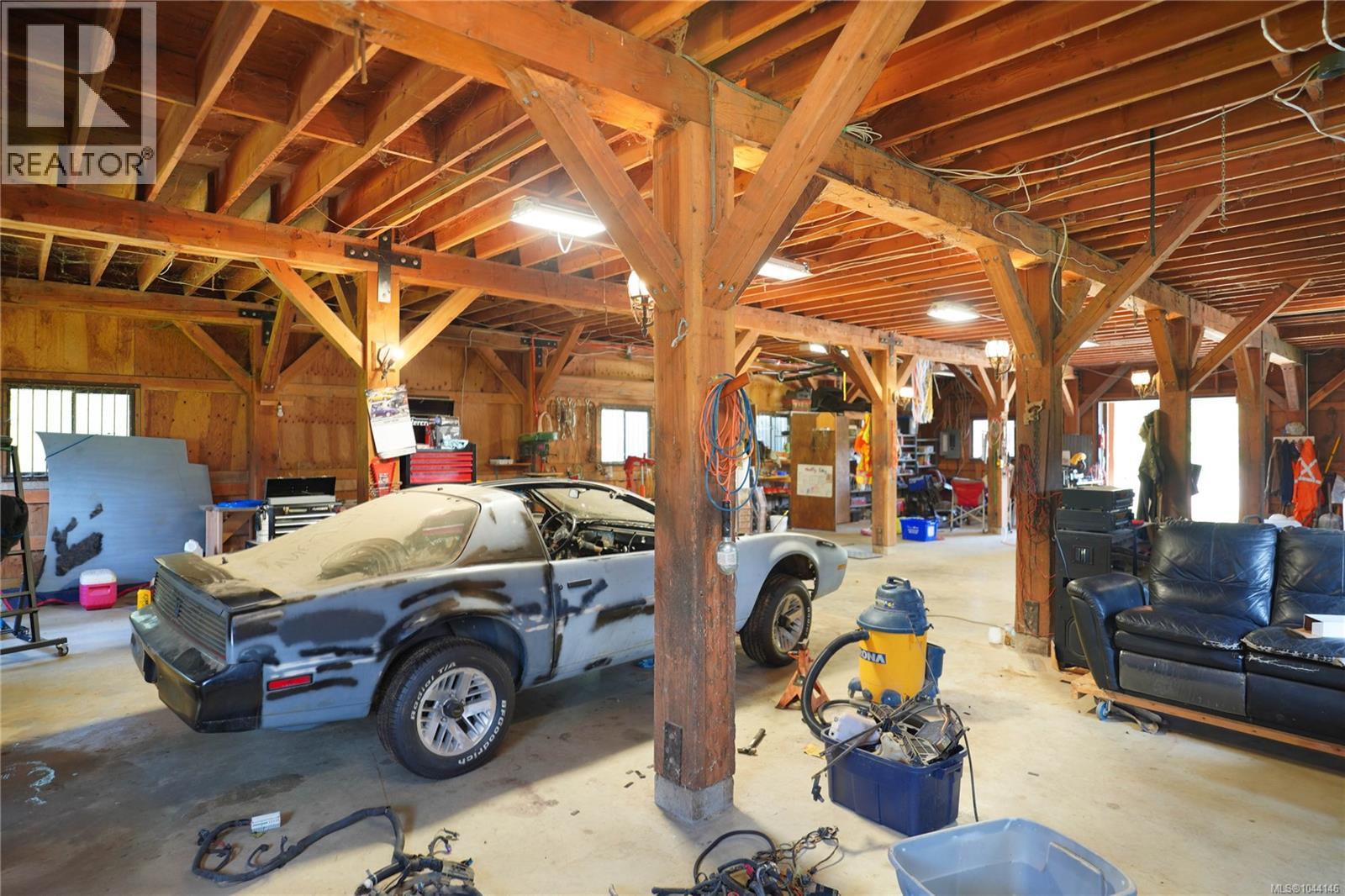 1710 North End Rd - 44