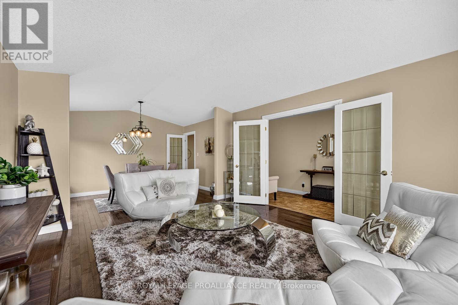1099 BRIDLEWOOD DRIVE - Image 6