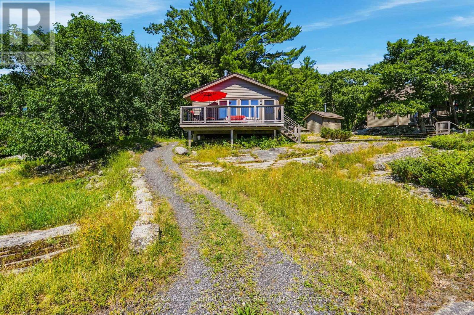43 15C ISLAND - Image 20
