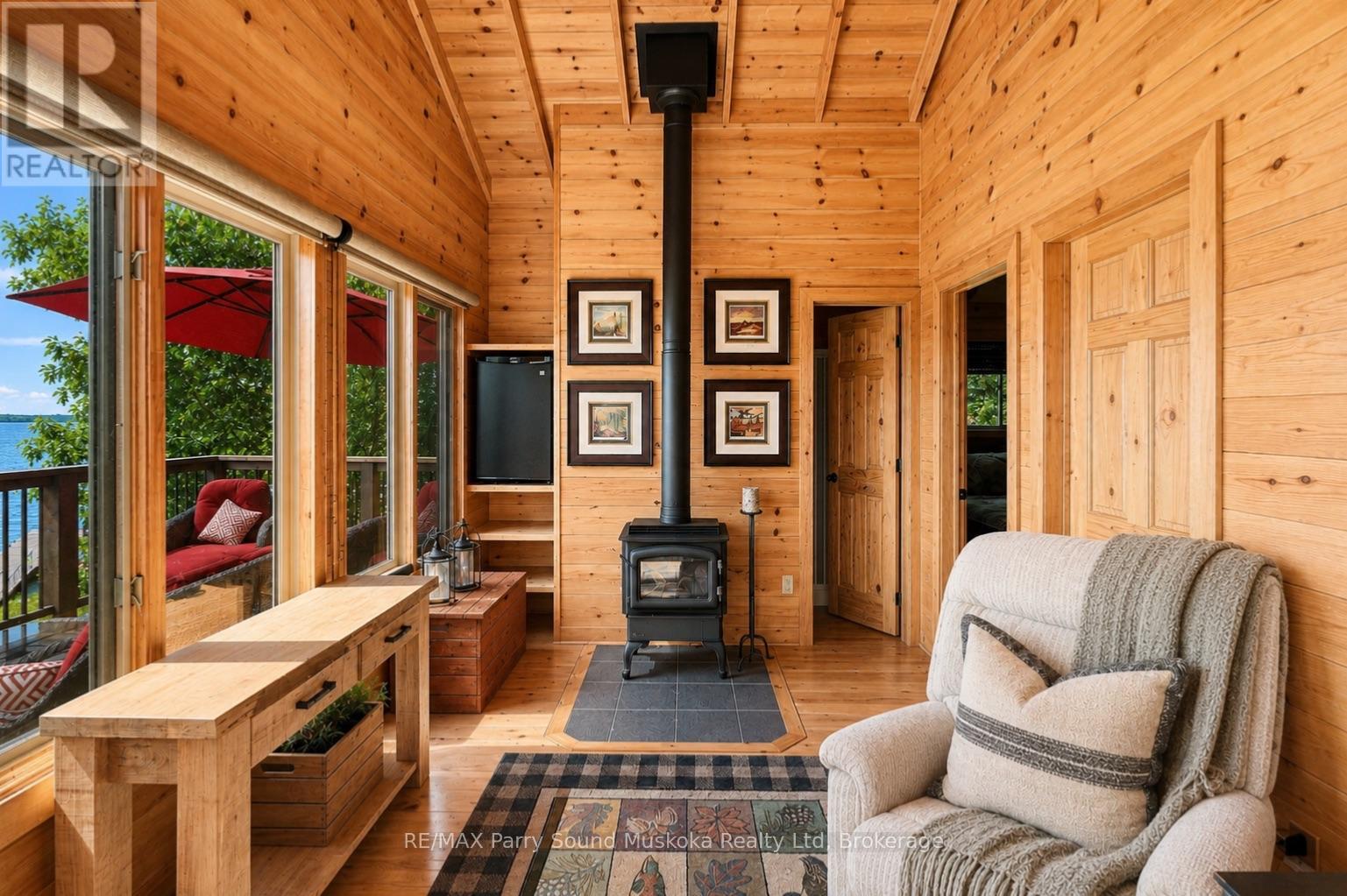 43 15C ISLAND - Image 22