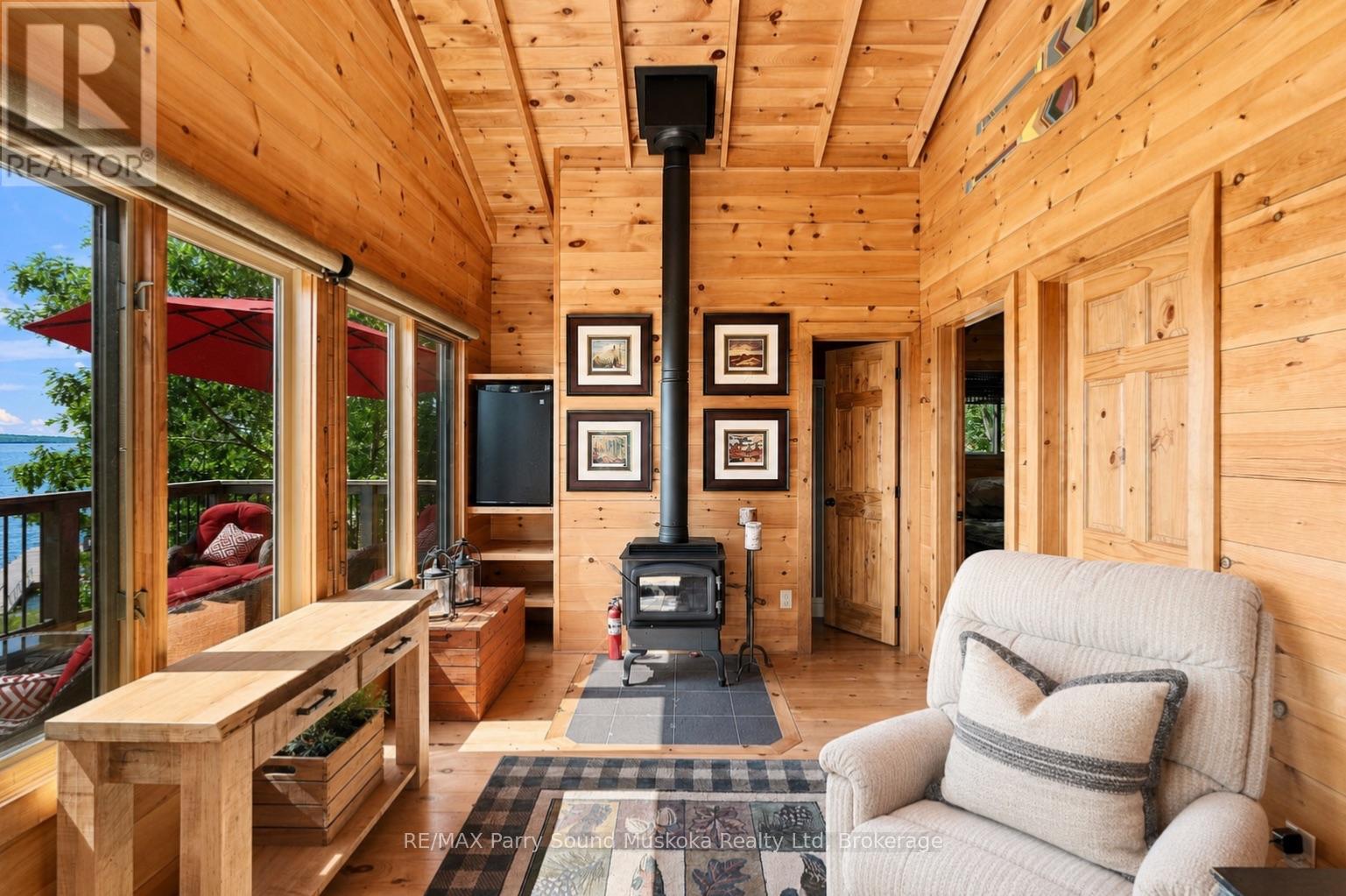 43 15C ISLAND - Image 23
