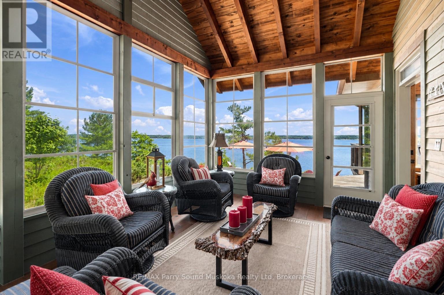 43 15C ISLAND - Image 7