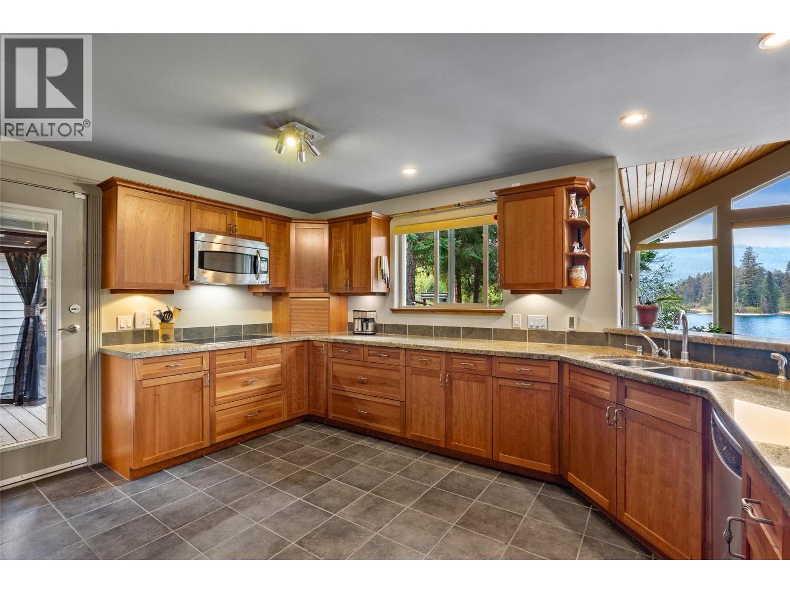 6059 Lake Bay Road - 10