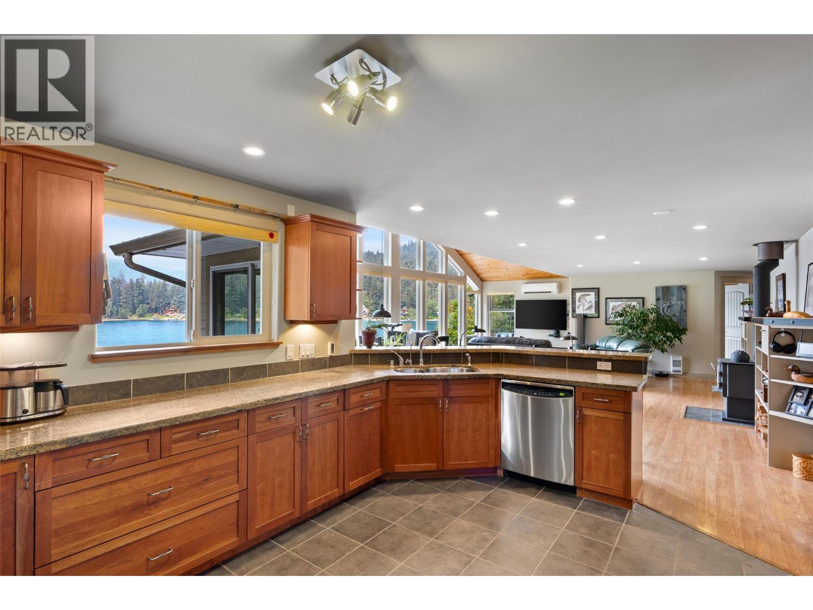 6059 Lake Bay Road - 13