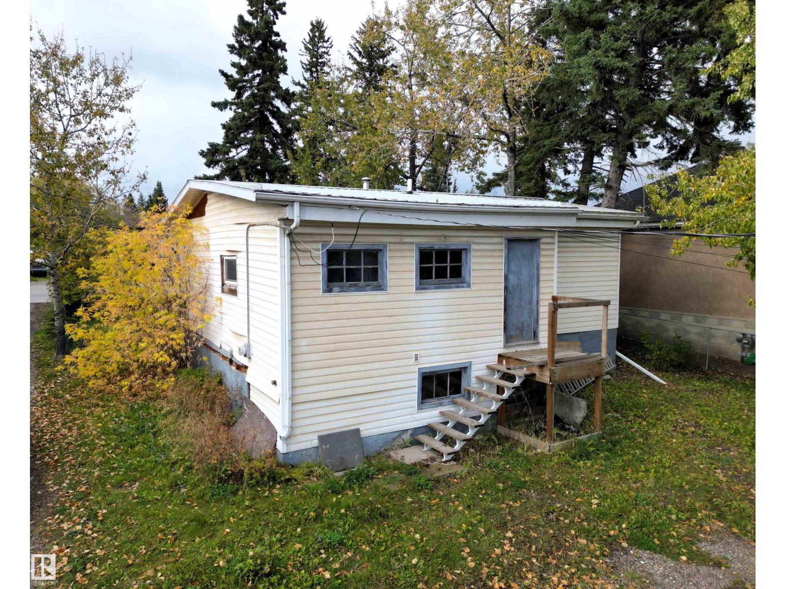4615 4 Avenue - 1