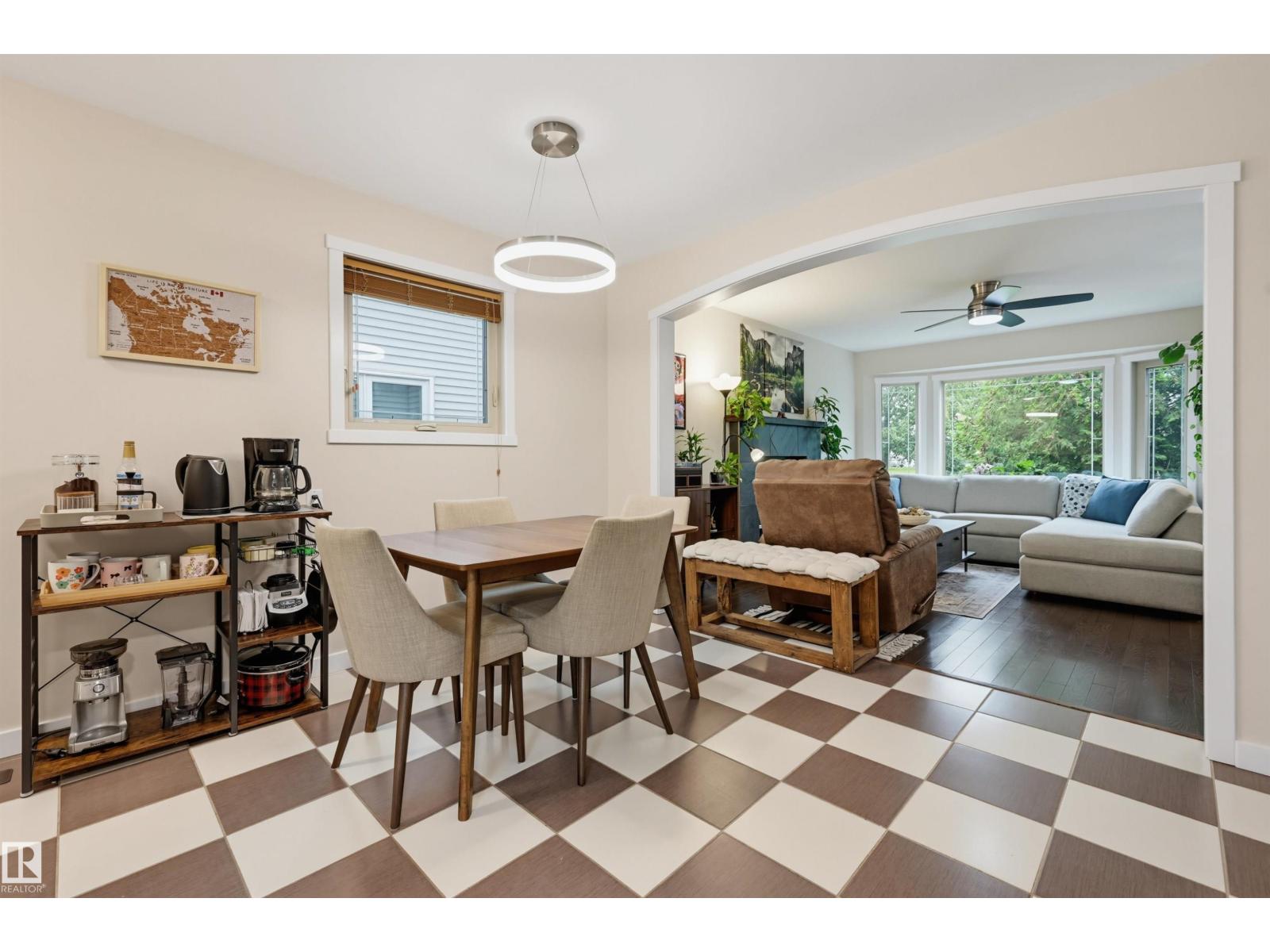 8316 189A ST NW - 10
