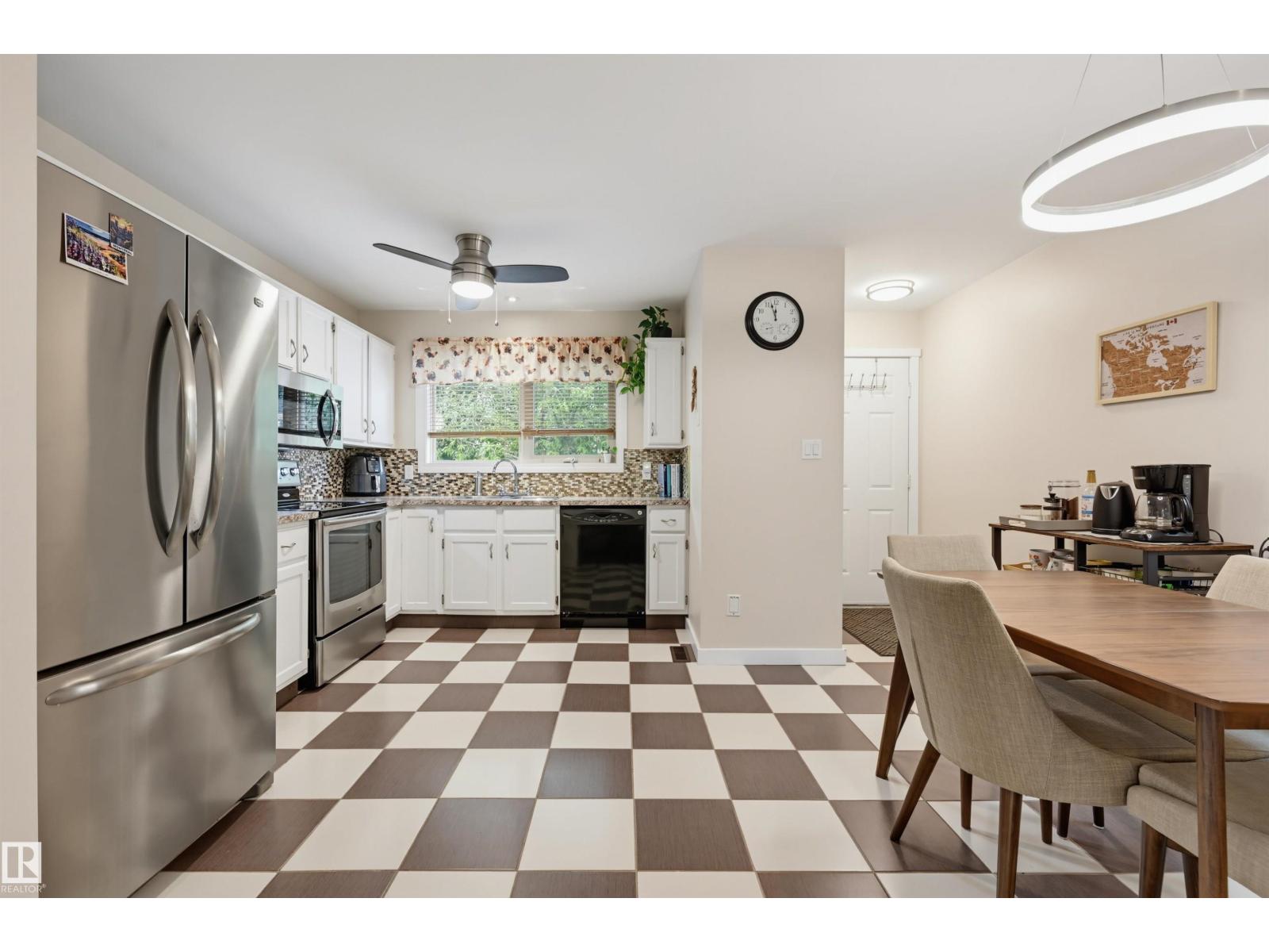 8316 189A ST NW - 13
