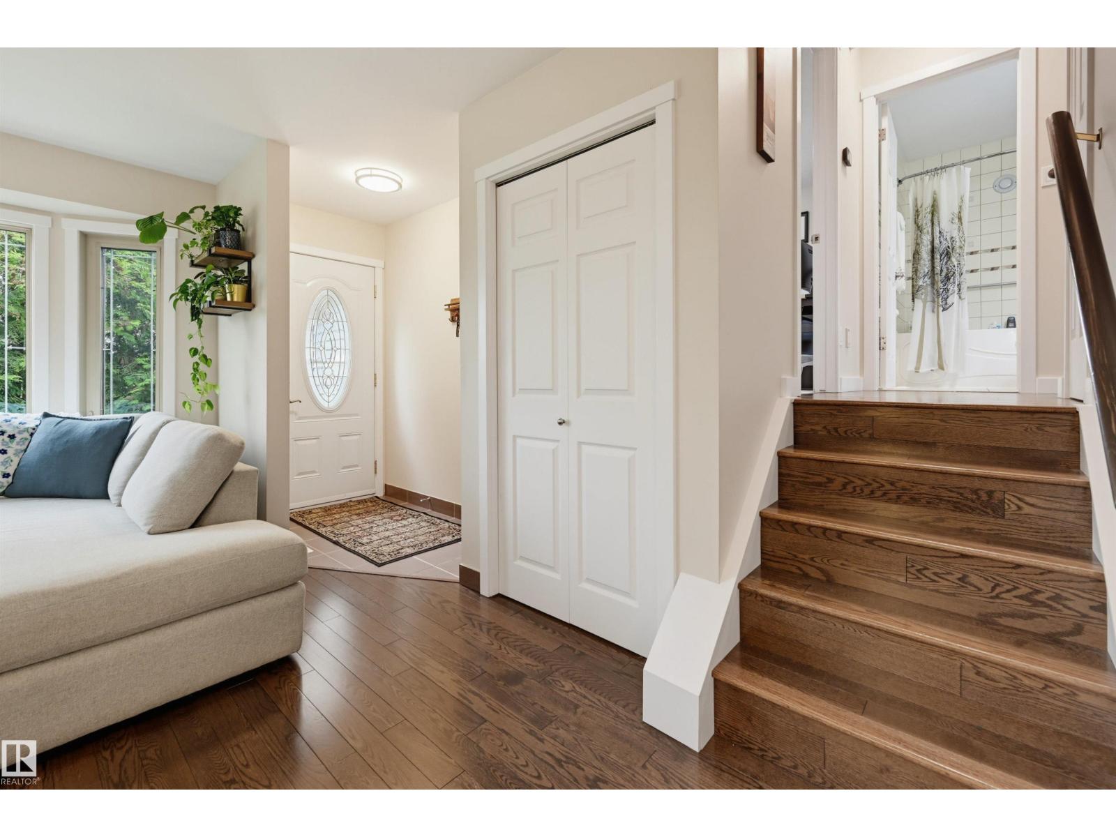 8316 189A ST NW - 16