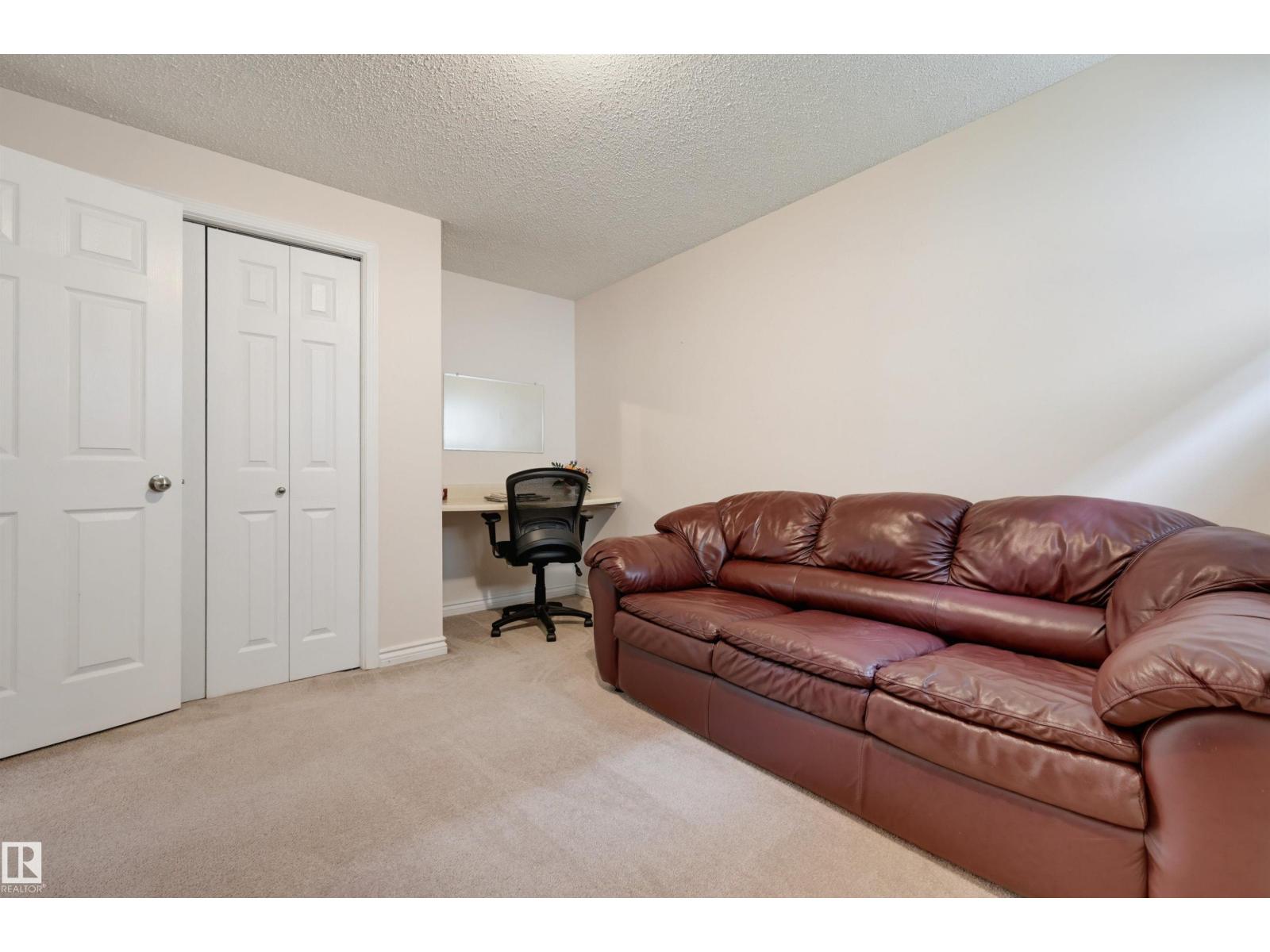 8316 189A ST NW - 28