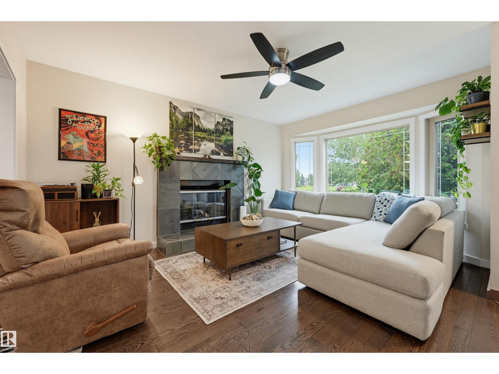 8316 189A ST NW - 5