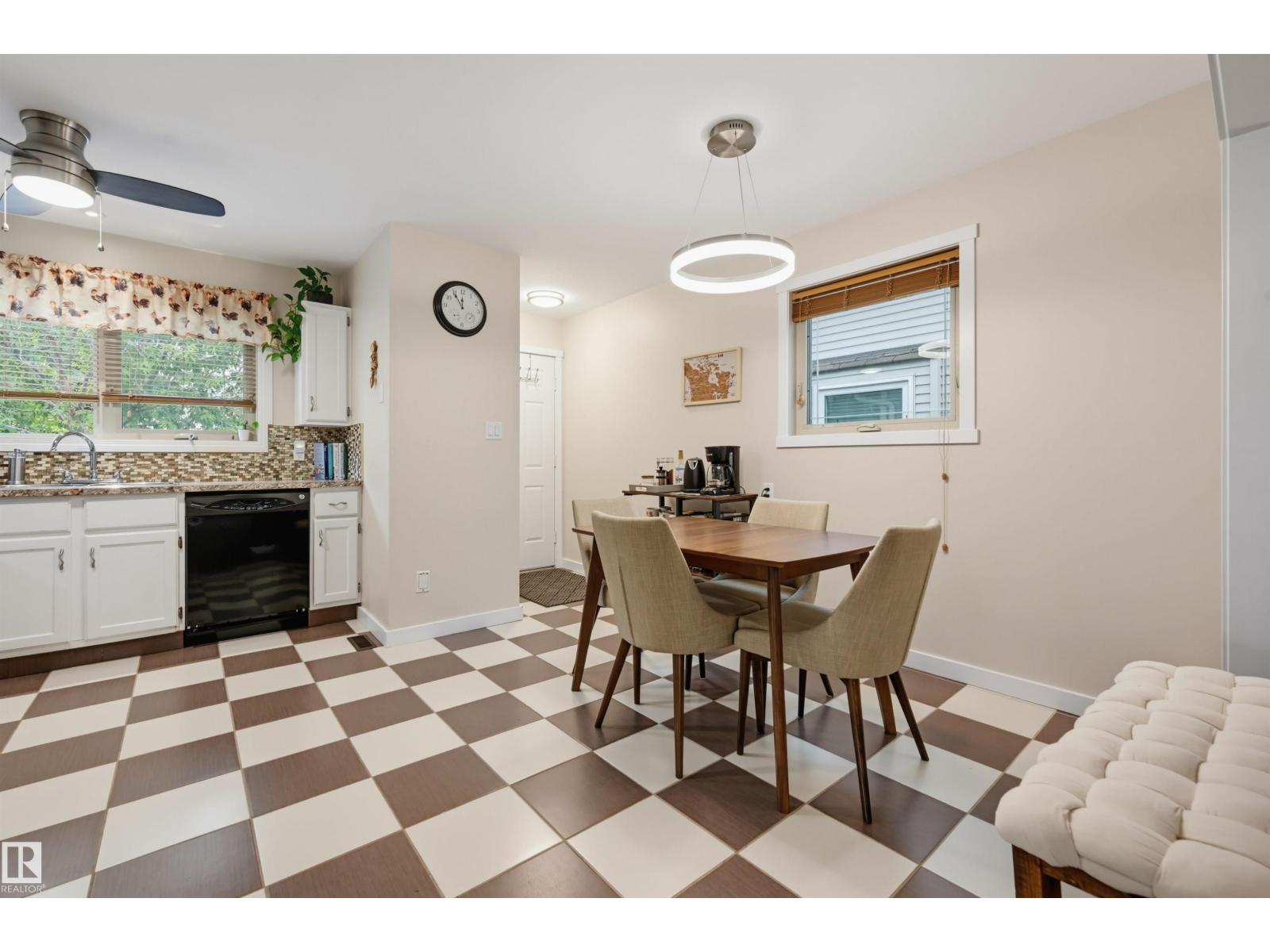 8316 189A ST NW - 8
