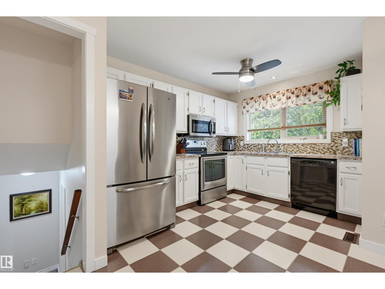 8316 189A ST NW - 9