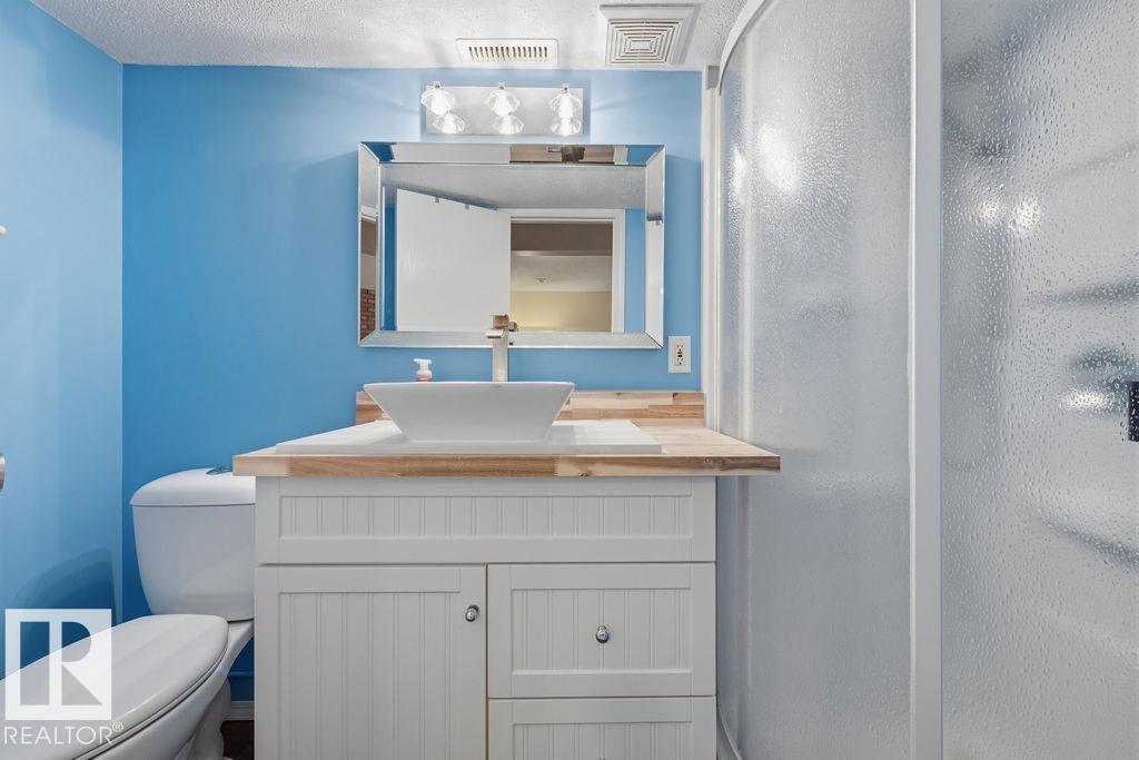 7422 188 ST NW - 30