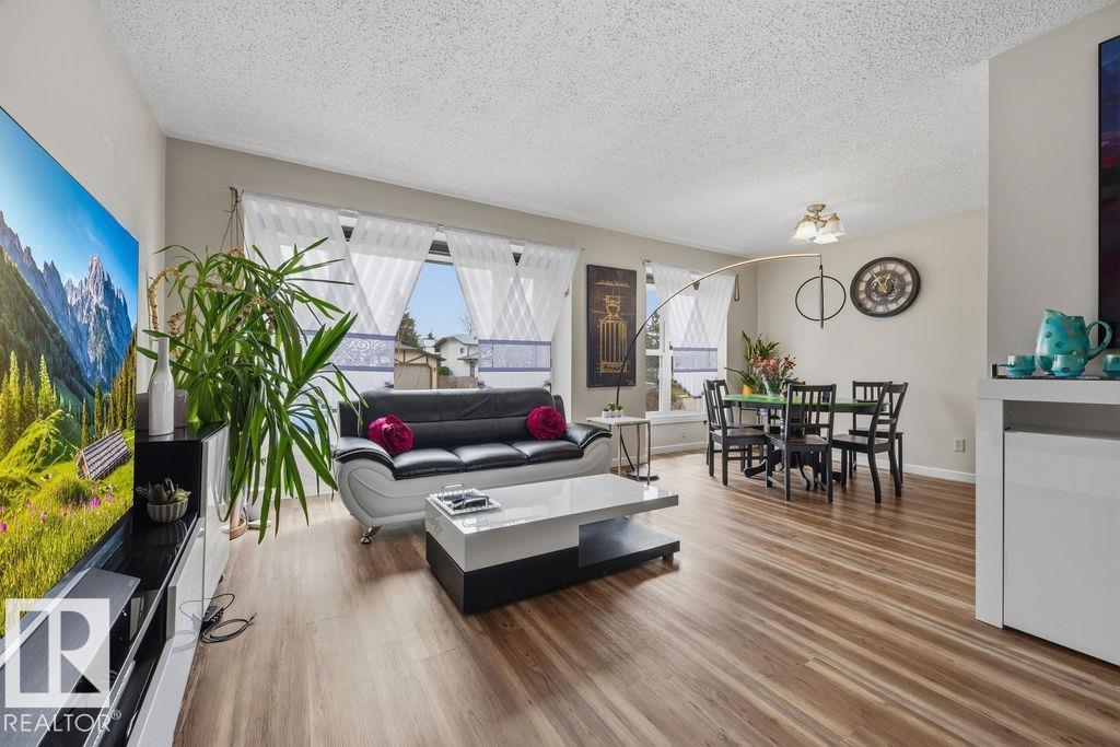 7422 188 ST NW - 8