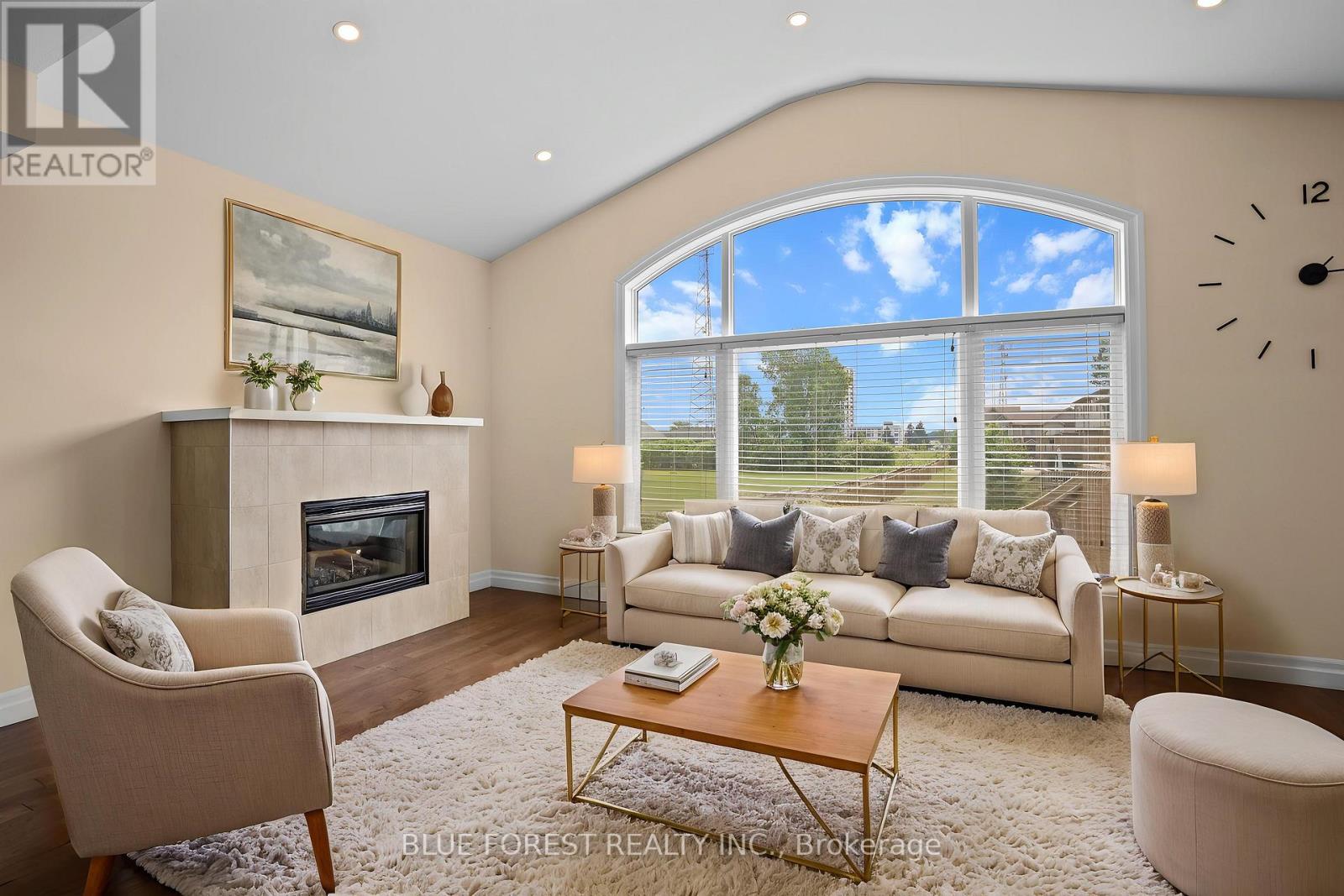 #177 1061 EAGLETRACE DRIVE - 12