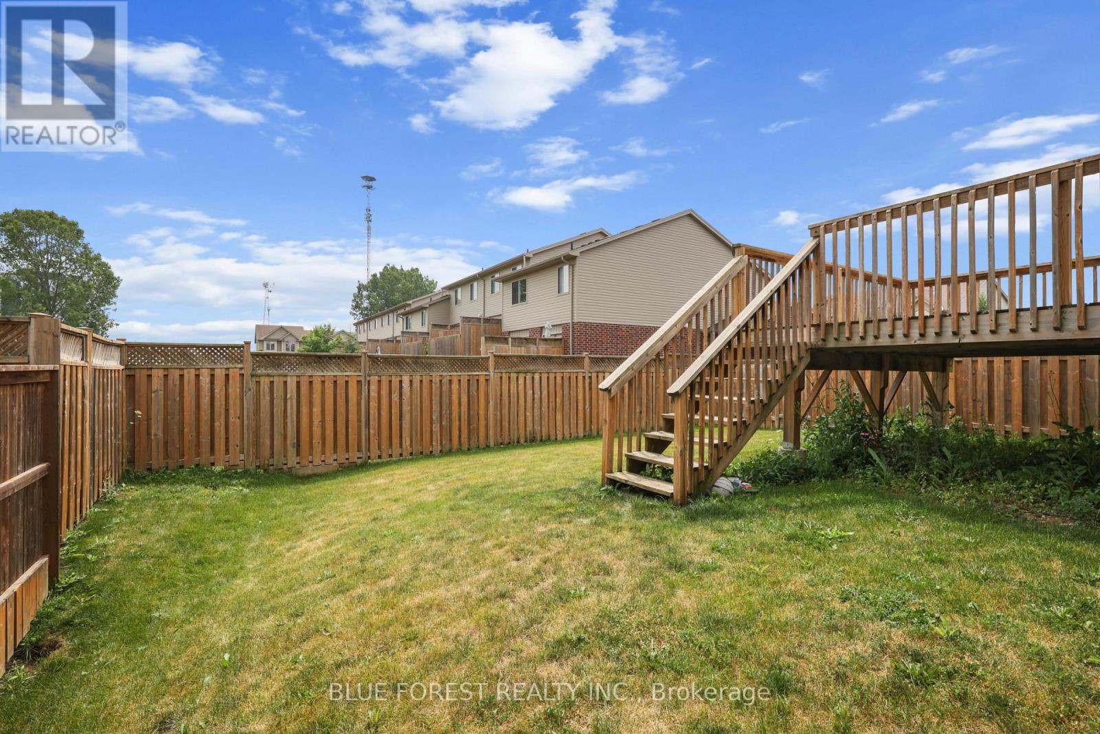 #177 1061 EAGLETRACE DRIVE - 41