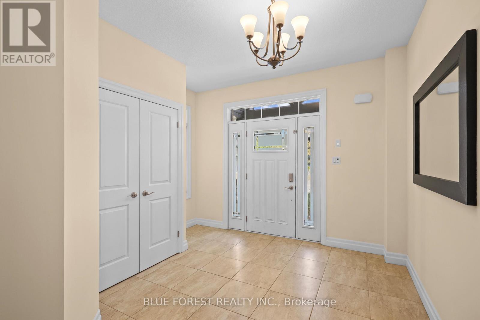 #177 1061 EAGLETRACE DRIVE - 5