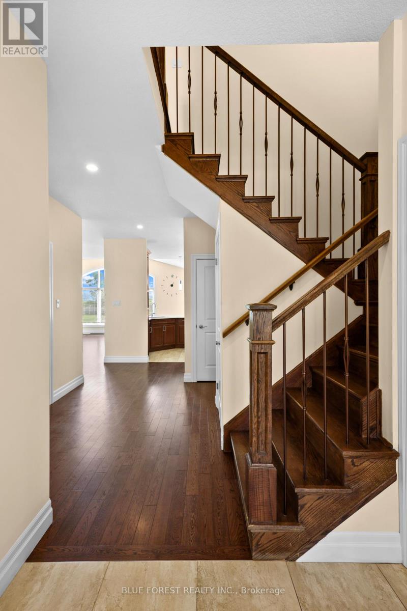 #177 1061 EAGLETRACE DRIVE - 6