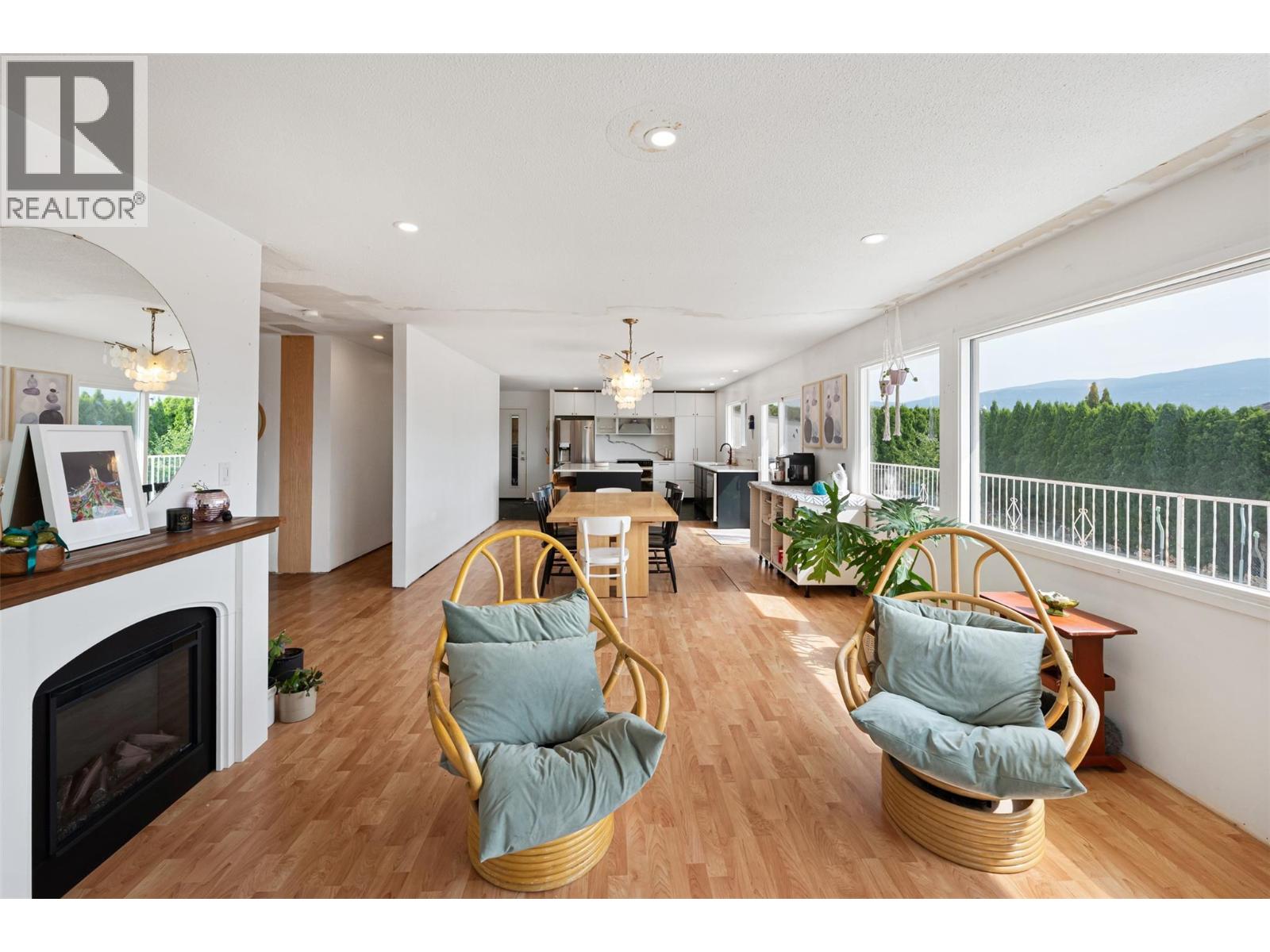 1617 SPARTON Drive - 11