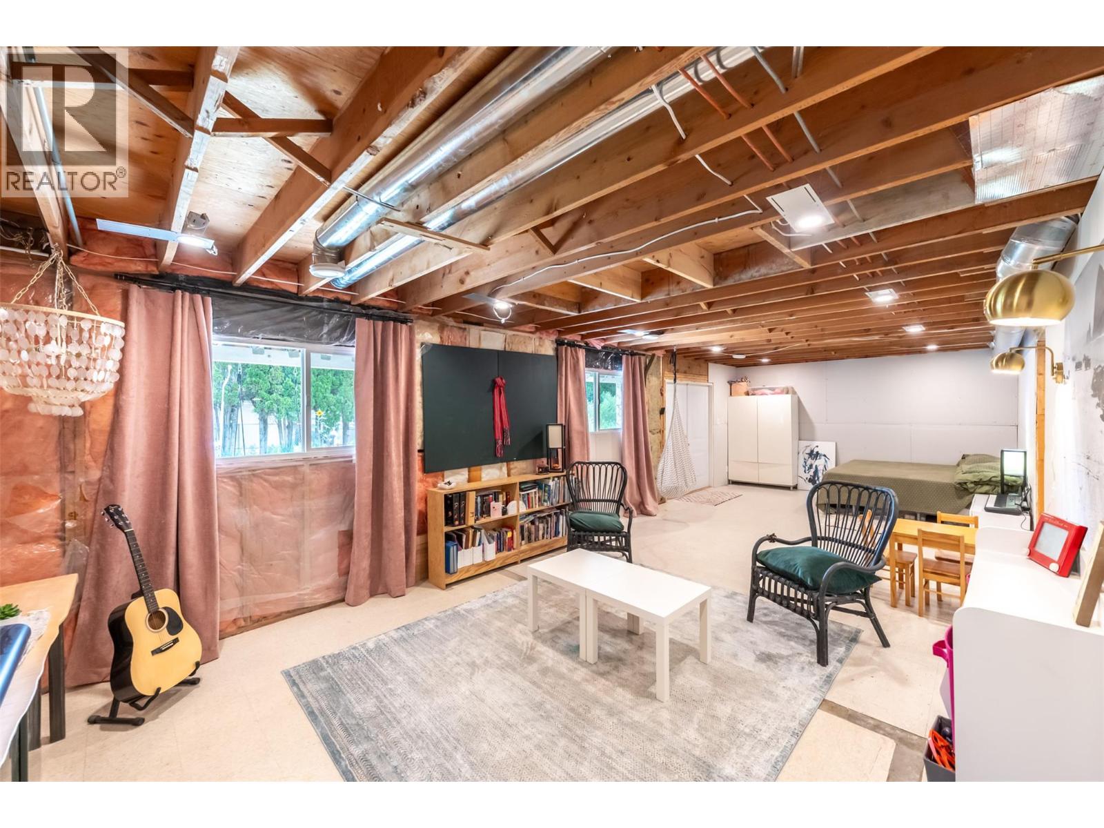 1617 SPARTON Drive, Penticton