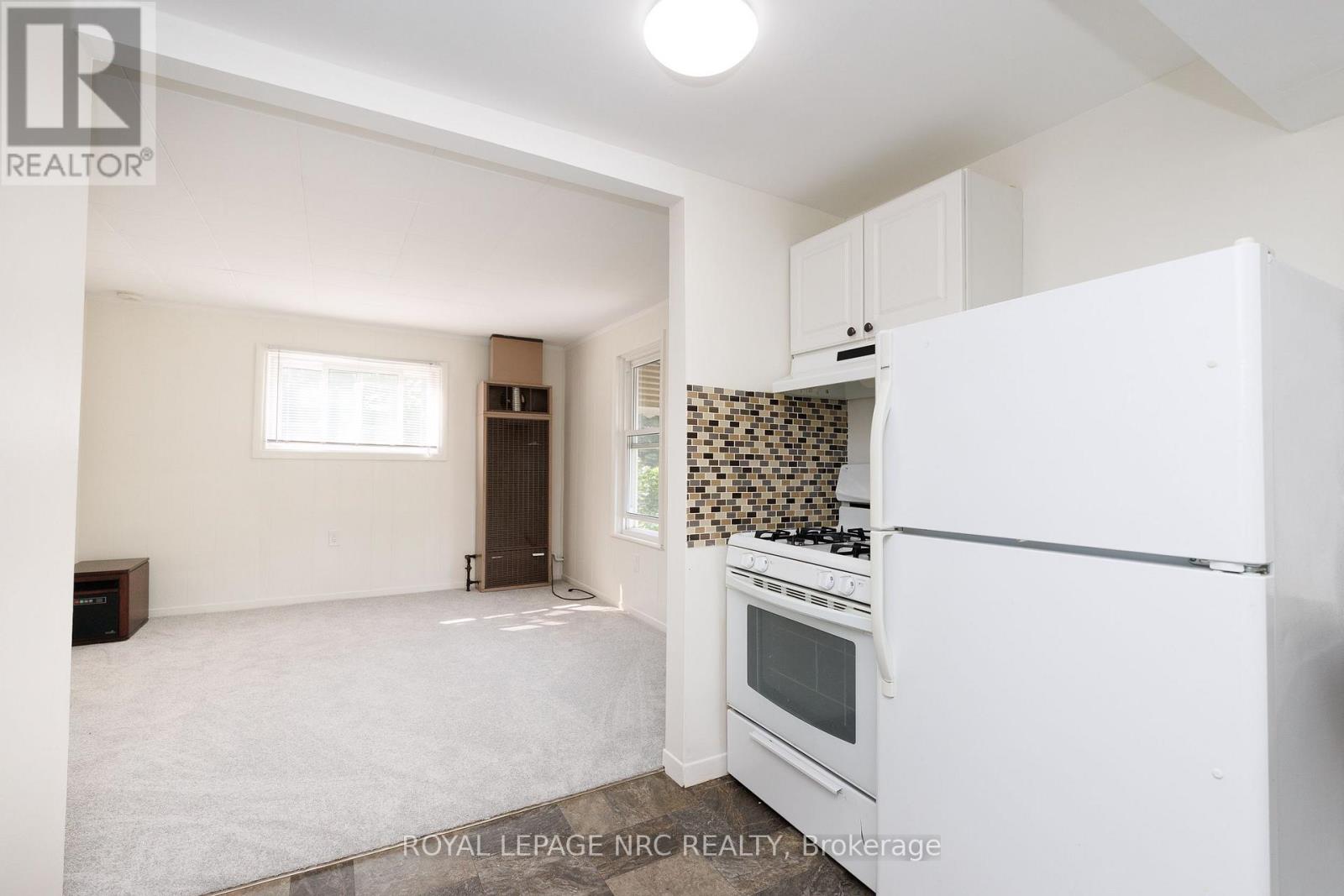 4132 CHIPPAWA PARKWAY - 10