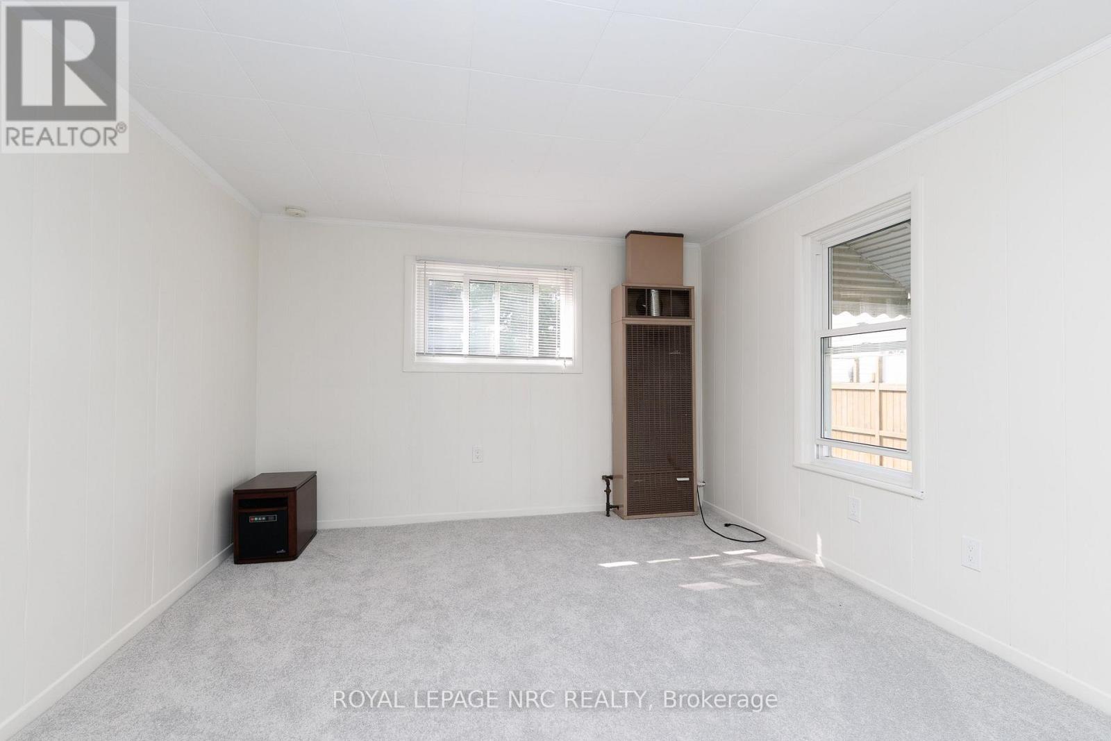 4132 CHIPPAWA PARKWAY - 11