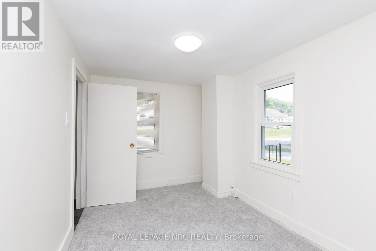 4132 CHIPPAWA PARKWAY - 14