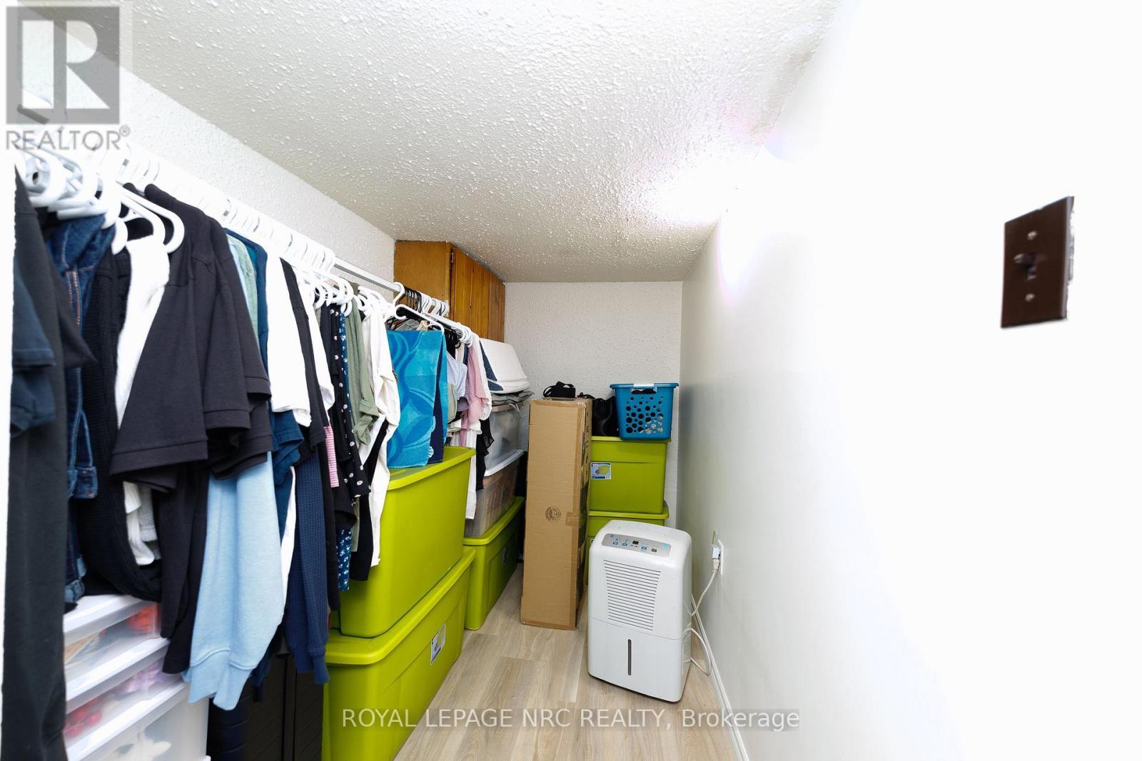 4132 CHIPPAWA PARKWAY - 29
