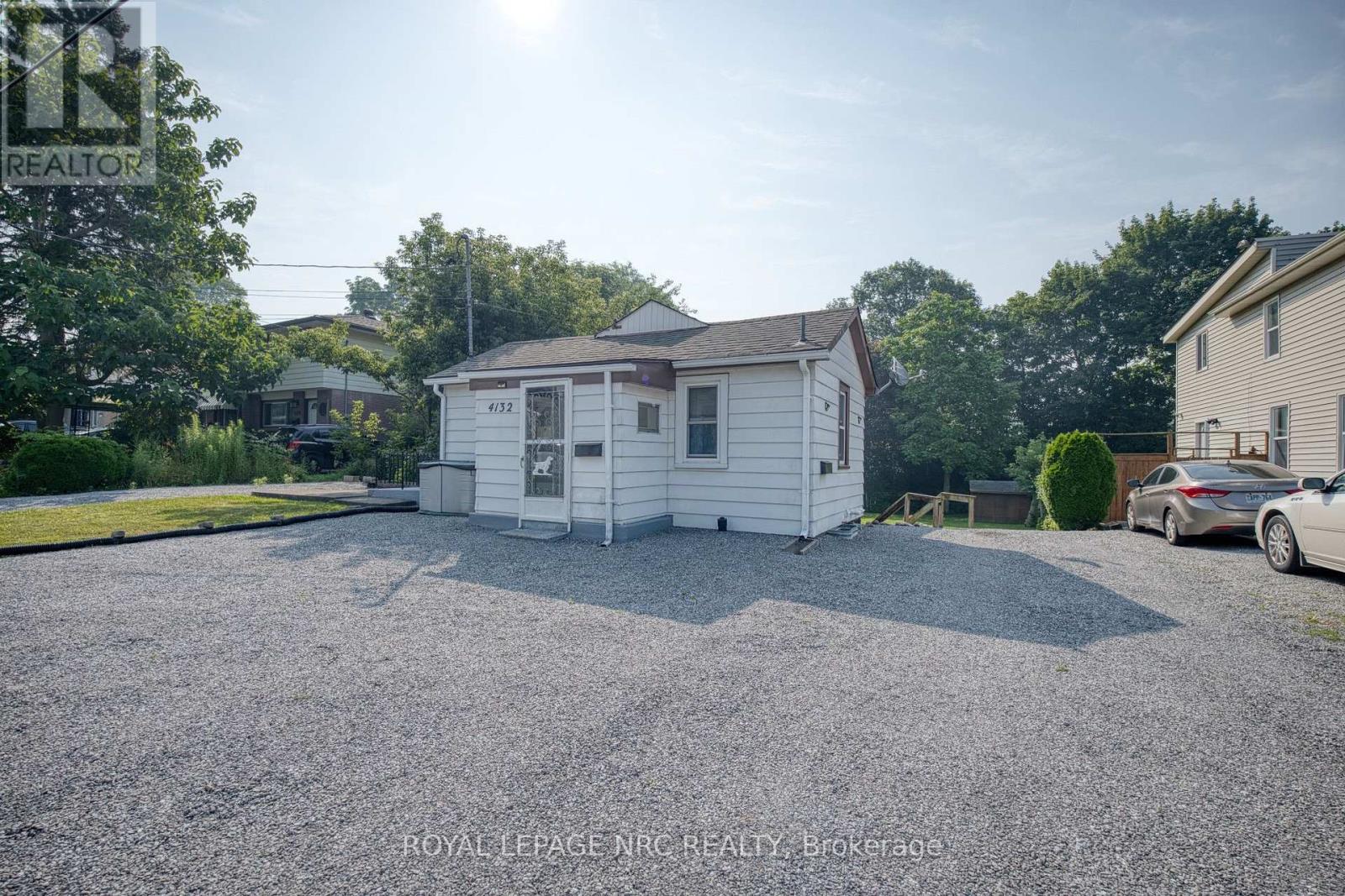 4132 CHIPPAWA PARKWAY - 3