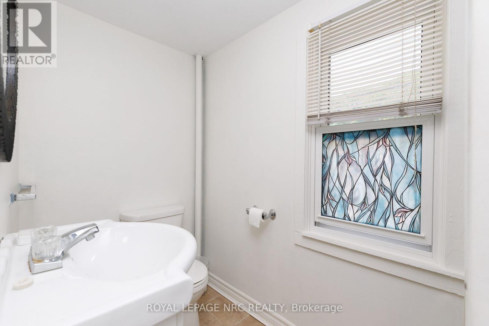 4132 CHIPPAWA PARKWAY - 8